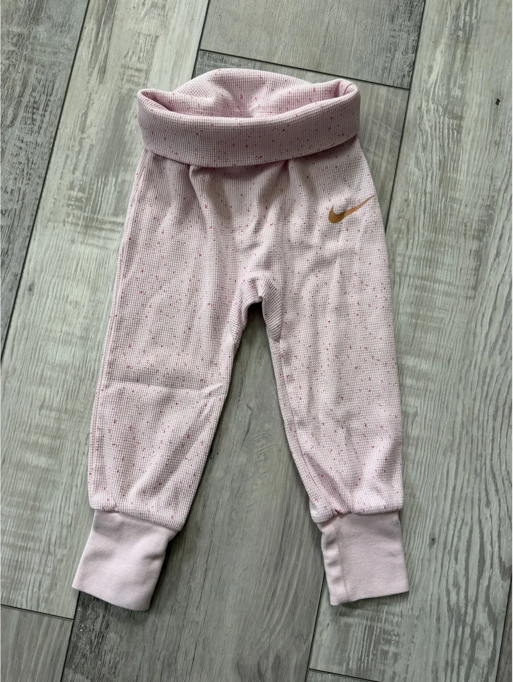 Nike 2 piece Matching set thermal waffle speckled bottoms size 24 months